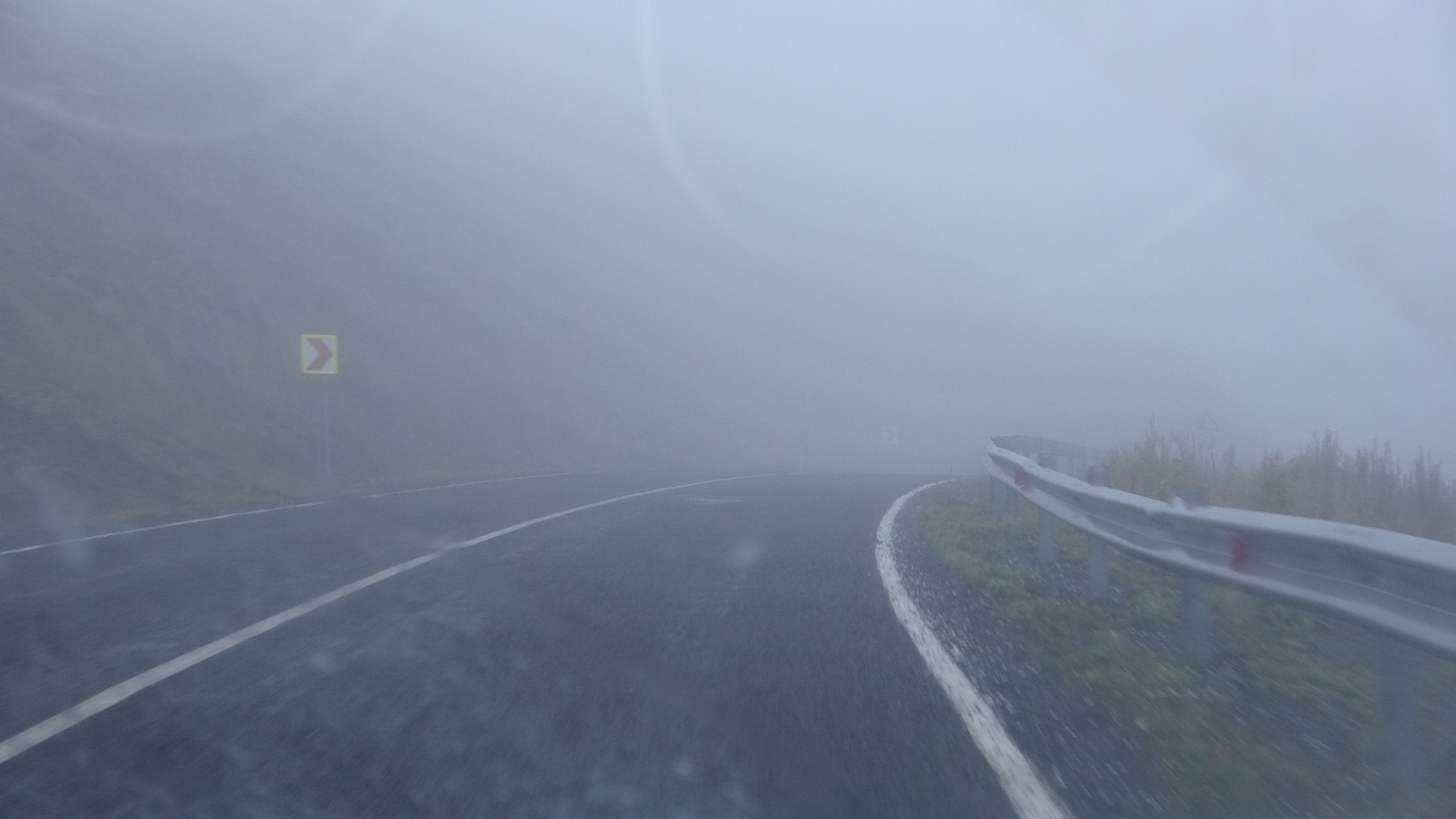 Ardahan’da yoğun sis ulaşımı olumsuz etkiliyor