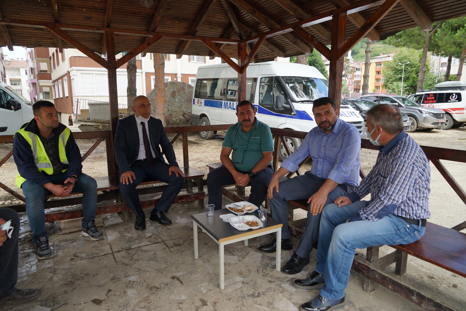 Afet bölgesi esnafına 80 milyon lira kredi desteği