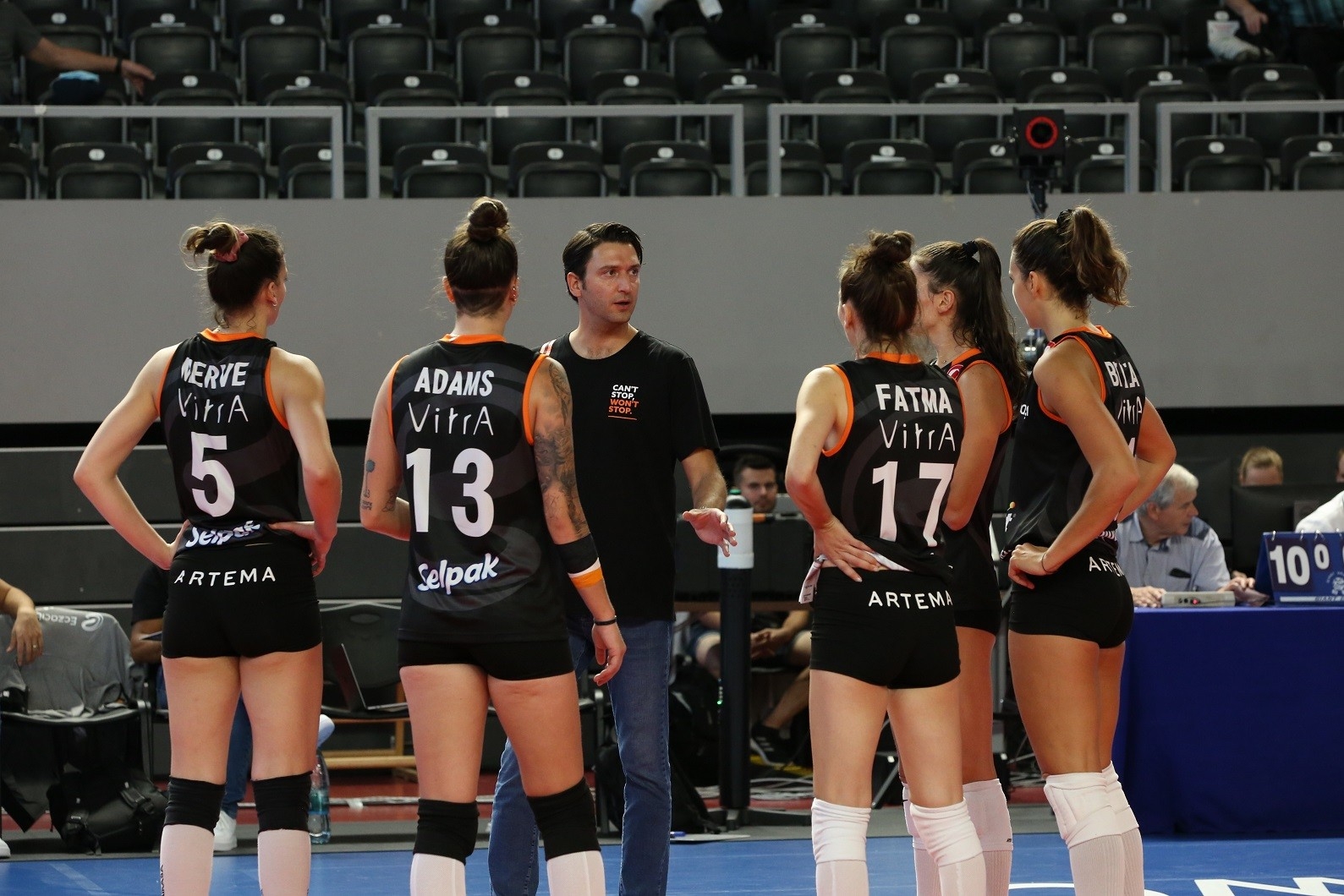 Eczacıbaşı Dynavit, IL Capital Legionovia karşında mağlup