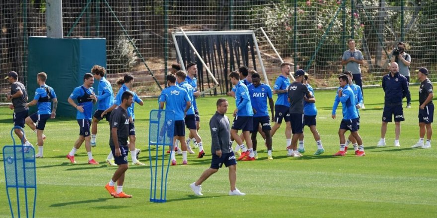 Fenerbahçe’de hazırlıklar sürüyor