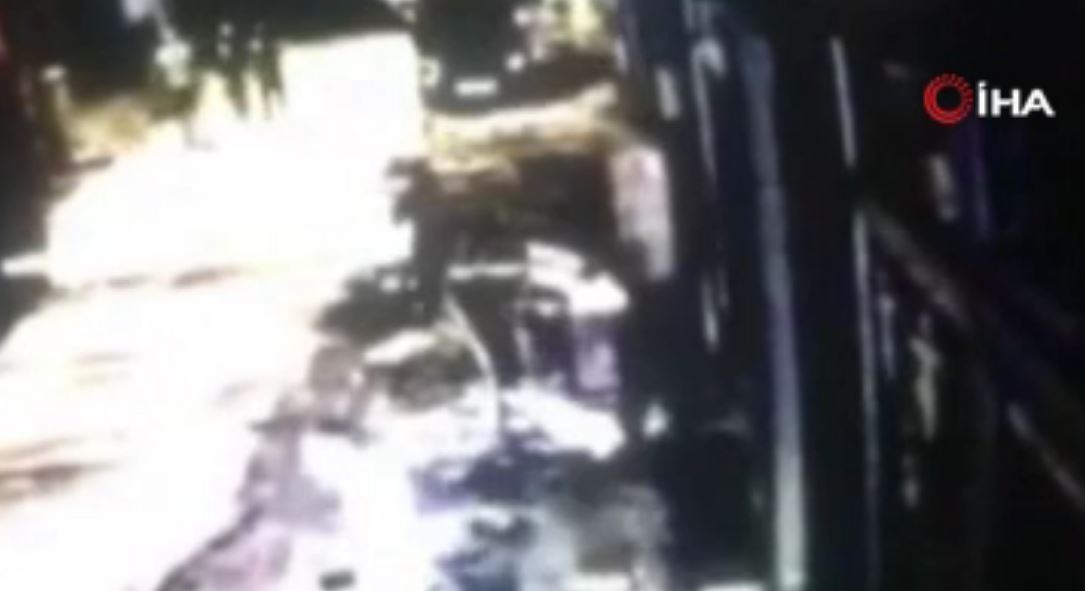 İnternet kafeyi bastılar, hard disk ve paraları alıp kaçtılar