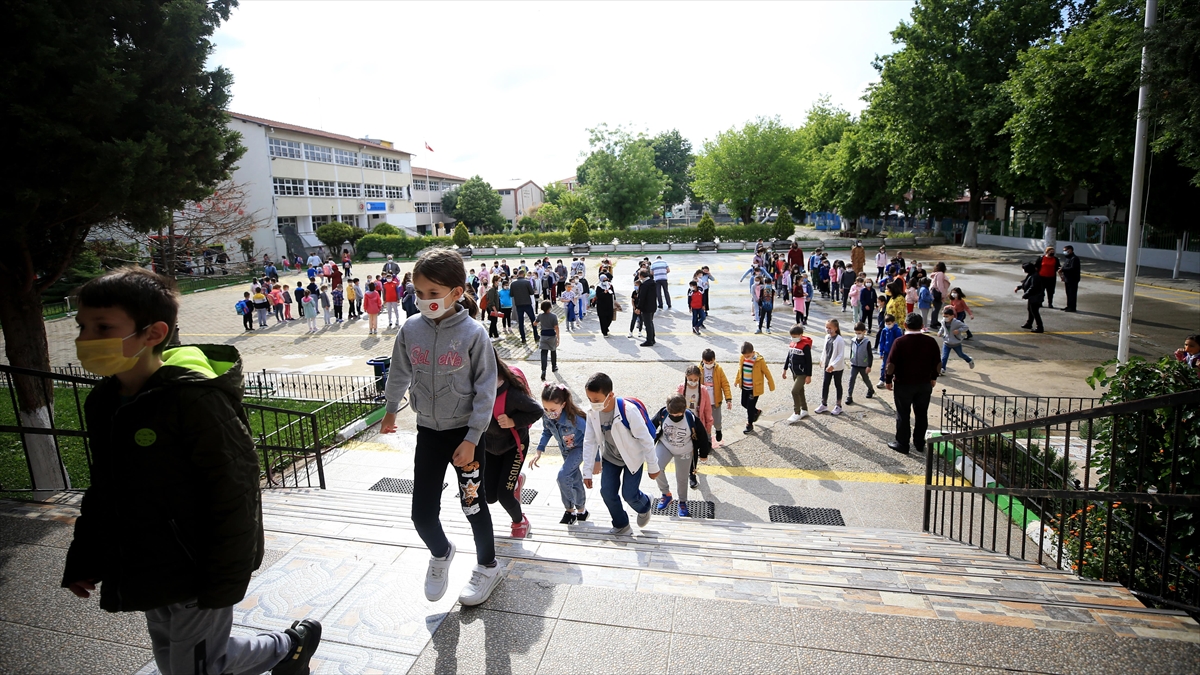Okullara Destek İçin Kovid-19 Salgın Yönetim Merkezi Kuruldu
