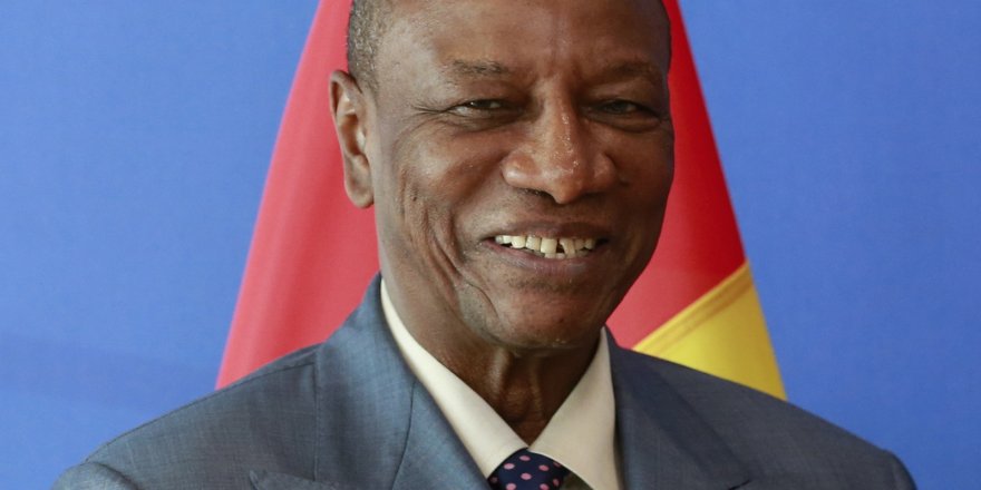 Gine’de Cumhurbaşkanı Conde gözaltındayken görüntülendi