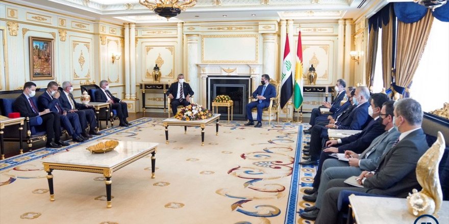 Barzani ile görüşen CHP'ye Türk bayrağı tepkisi