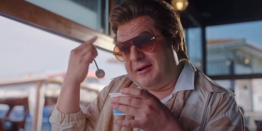 İş Bankası Reklamındaki Zeki Müren Hayran Bıraktı