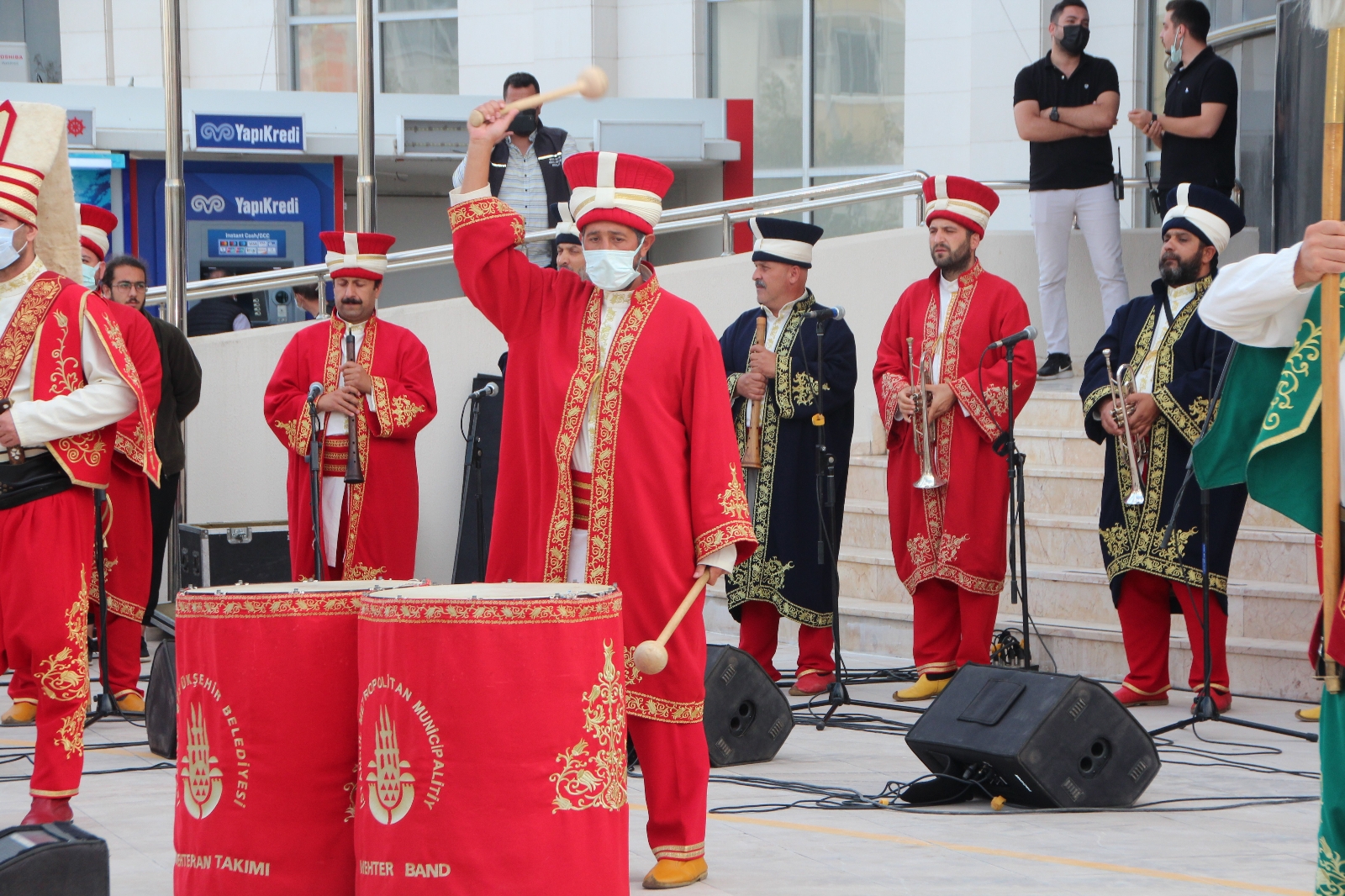 Bilecik’e 11 tonluk Bilecik mermerinden Şeyh Edebali heykeli ve Kayı Anıtı