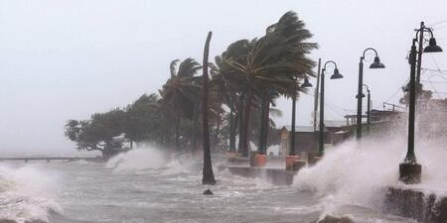 İstanbul' da denize girmek yasaklandı