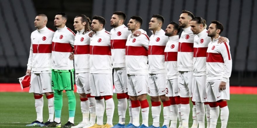 Türkiye-Hollanda maçında oynaması beklenenler