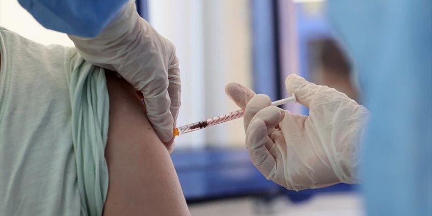 İstanbul'da aşı olan gençlerin sayısı belli oldu