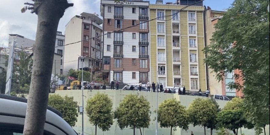 Eşini Öldürdükten Sonra İntihar Etti