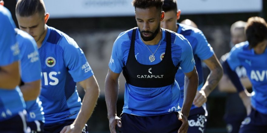 Fenerbahçe’de Pelkas takımla çalışmalara başladı