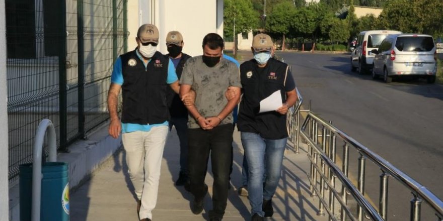 Adana'da FETÖ opresyonu: 10 kişi gözaltında!