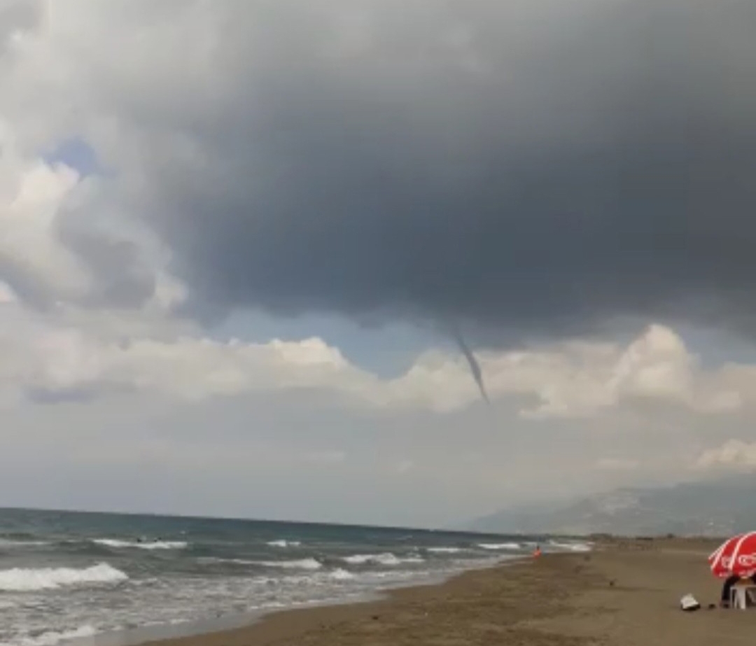 Hatay’da Hortum Korkuttu