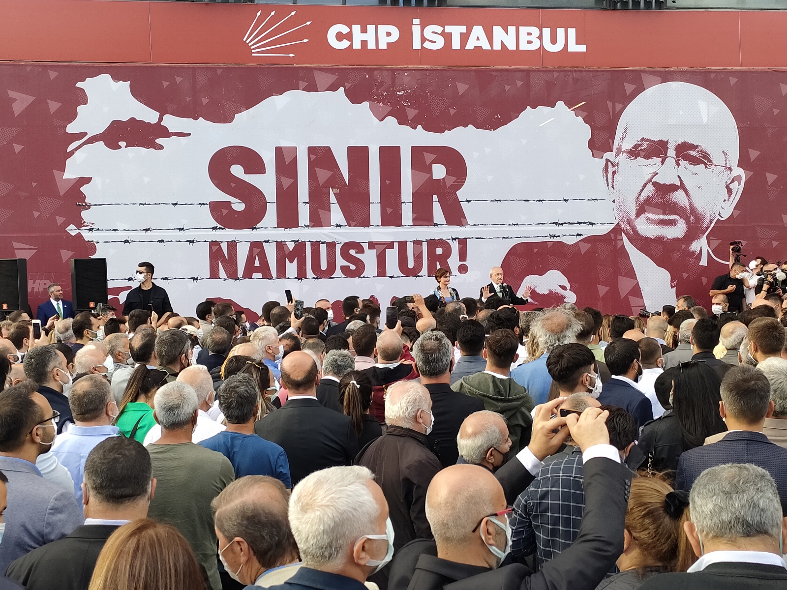 CHP İstanbul İl Başkanlığının Yeni Binası Açıldı