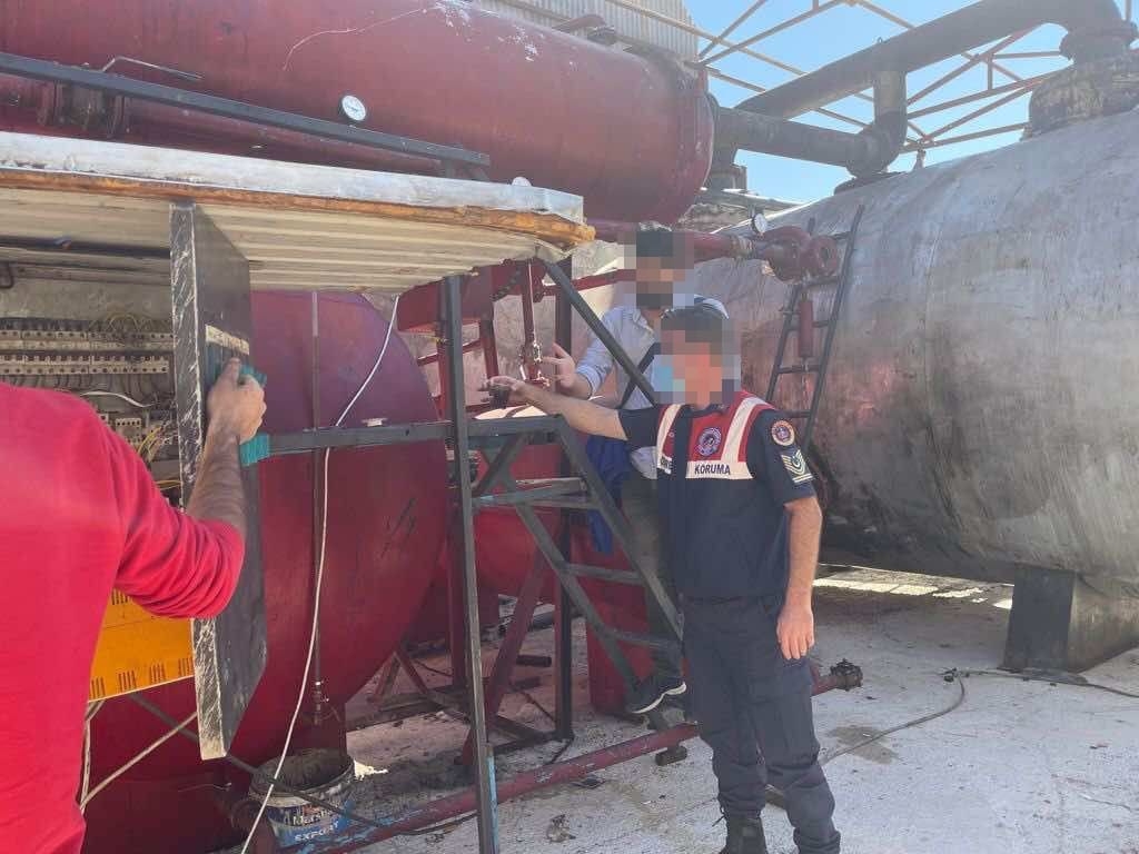 Ankara’da Besi Çiftliğine Kaçak Akaryakıt Operasyonu