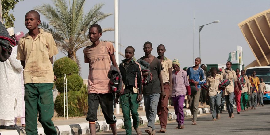 Nijerya'da 100 çete üyesi yakalandı