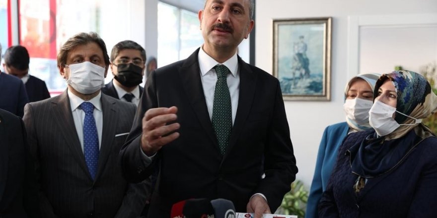 Adalet Bakanı Gül'den 'parmak izi' açıklaması