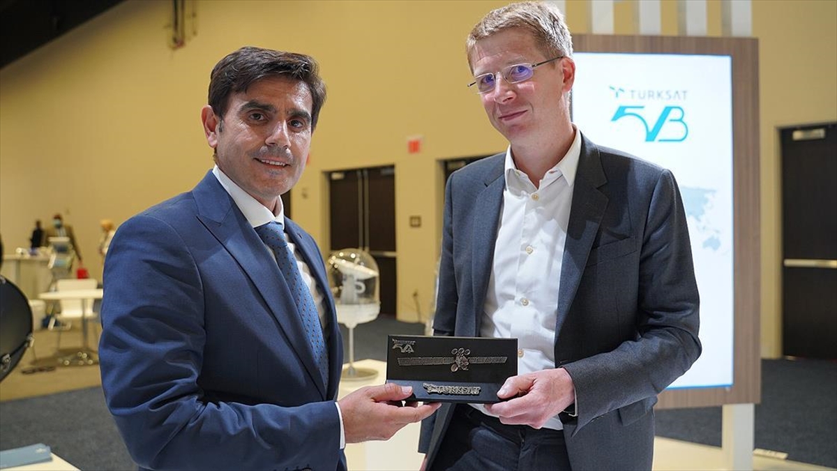 Türksat 5b Uzaya Çıkmadan İlk Anlaşması İmzalandı