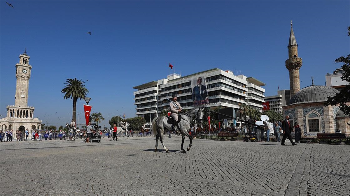 İzmir'in Düşman İşgalinden Kurtuluşunun 99. Yılı Kutlanıyor