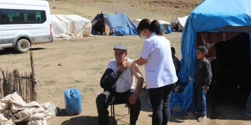 Bitlis'te aşı ekipleri yaylaya çıktı