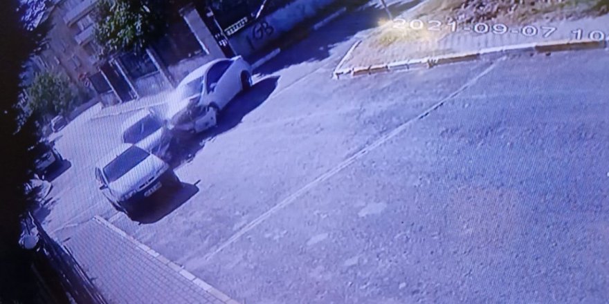 İstanbul Pendik'te kaza ve 3 hasarlı araç