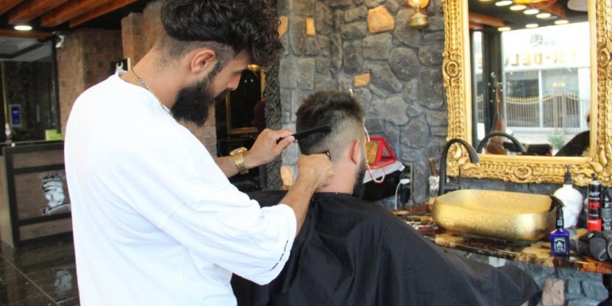 2 doz aşı olan öğrenciye, saç tıraşı ücretsiz