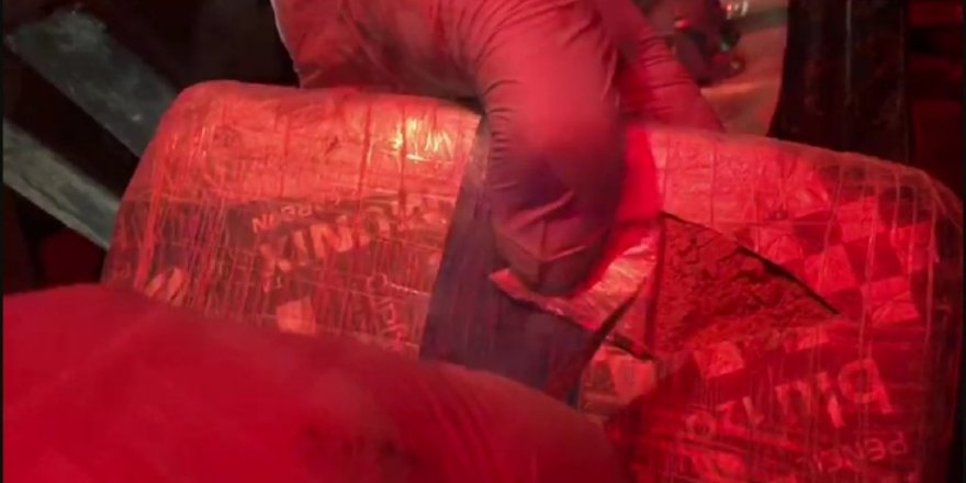 Tıra gizlenen 20 kilogram eroini Talisca buldu