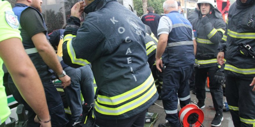 Tramvay ile durak arasında can pazarı