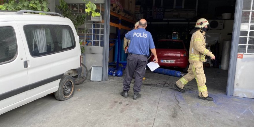 Esenyurt’ta sanayi sitesinde oksijen tüpü patladı, bir işçi ağır yaralandı