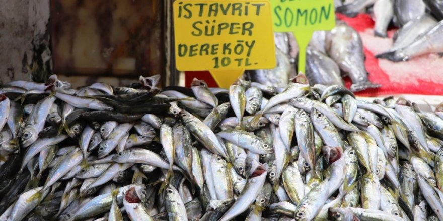 Balık tezgahlarında ne alırsan 10 TL