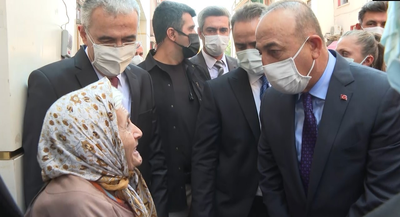 Bakan Çavuşoğlu: “Bu Bayrak Altında Hepimiz Beraberiz”
