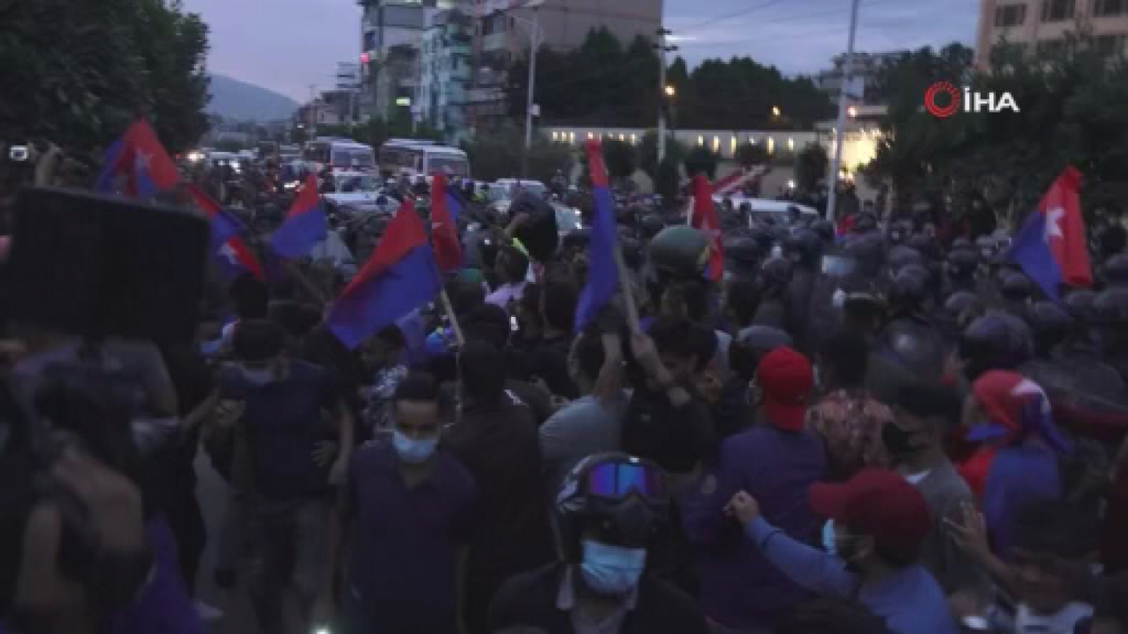 Nepal’de hükümet karşıtları polisle çatıştı