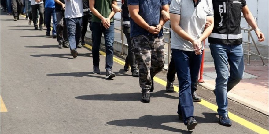 İzmir merkezli 41 il ve KKTC'de FETÖ operasyonu: 100 tutuklama