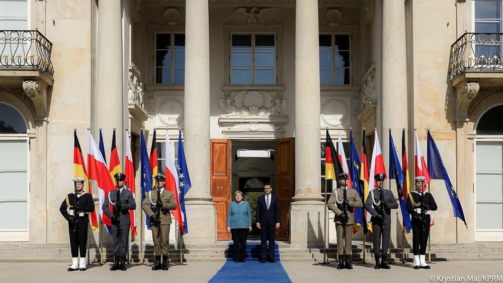 Merkel: “Polonya’nın Belarus Sınırındaki Göçmenlerin Baskı Aracı Olarak Kullanılması Kabul Edilemez”