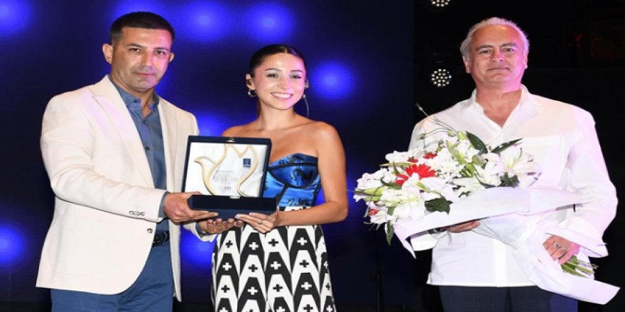 Altın Güvercin'de Zeynep Bastık Rüzgarı