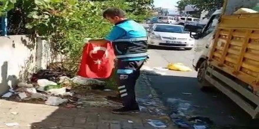 Temizlik İşçisinin Yürek Isıtan Türk Bayrağı Hassasiyeti