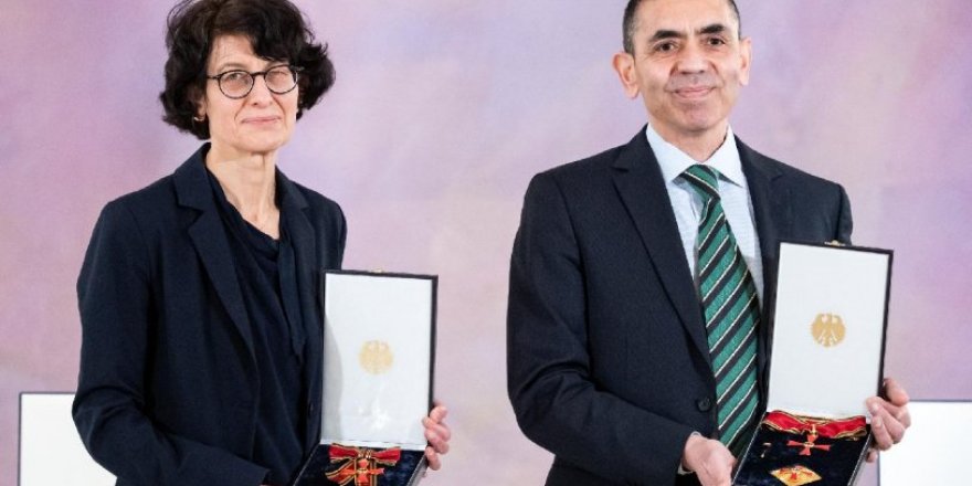 Dev İlaç Firmasından Aşı İtirafı!