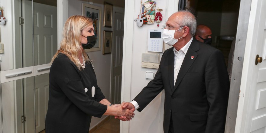Kılıçdaroğlu'ndan Ferhan Şensoy'un ailesine taziye ziyareti