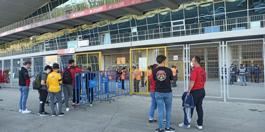 Eskişehirspor taraftarından maça yoğun ilgi