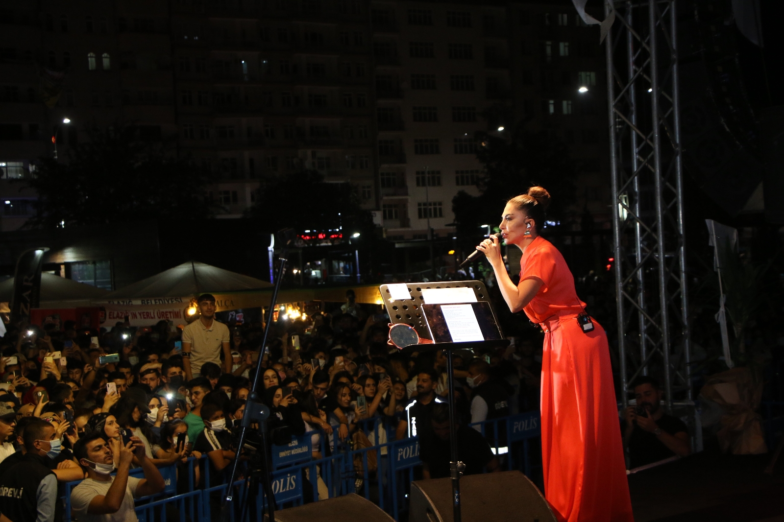 Elazığ’da Ebru Yaşar rüzgarı esti