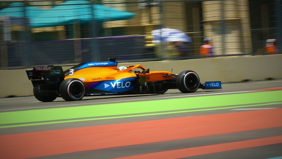 F1 İtalya Grand Prix'sinde Zafer Ricciardo'nun