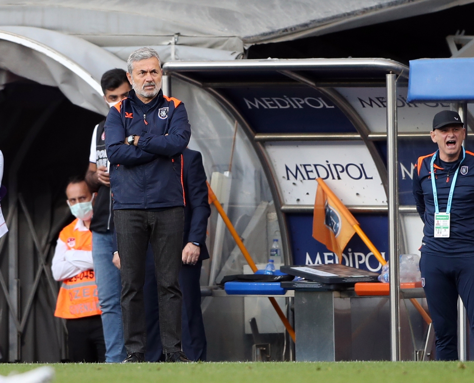 Aykut Kocaman: “4 maçta sıfır puanda kalmak oksimoron bir duygu”