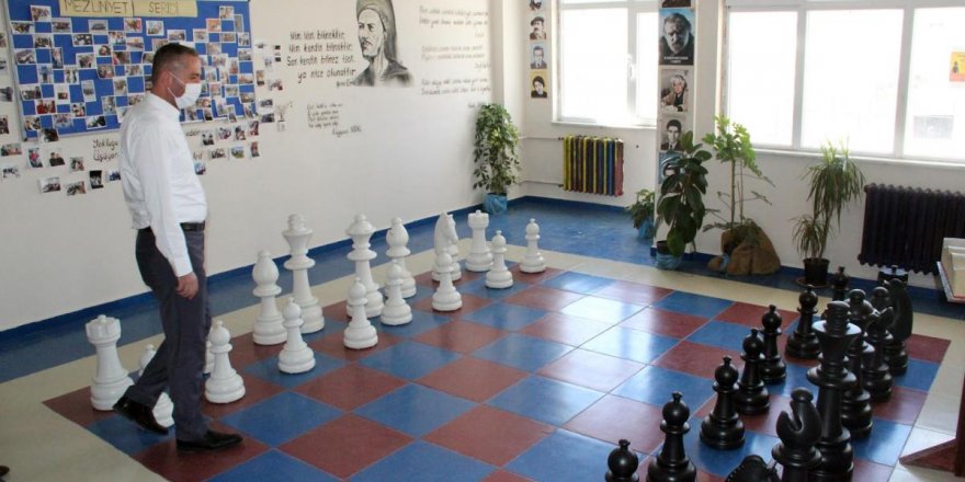 Ağrı Milli Eğitim Müdürü Kökrek, Tutak İlçesindeki okulları inceledi