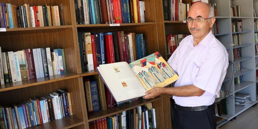 Denizlili Gazeteci 40 Yıllık Kütüphane Hayalini Köyünde Gerçekleştirdi