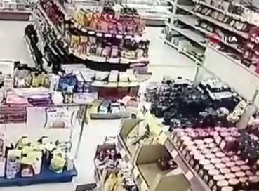 İran’da 5.2 Büyüklüğündeki Depremde 10 Kişi Yaralandı