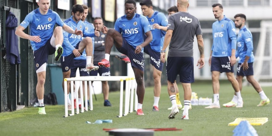 Fenerbahçe, Eintracht Frankfurt maçı hazırlıklarının İstanbul etabını tamamladı