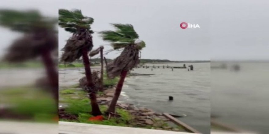 Teksas’ta Nicholas Kasırgası karaya ulaştı