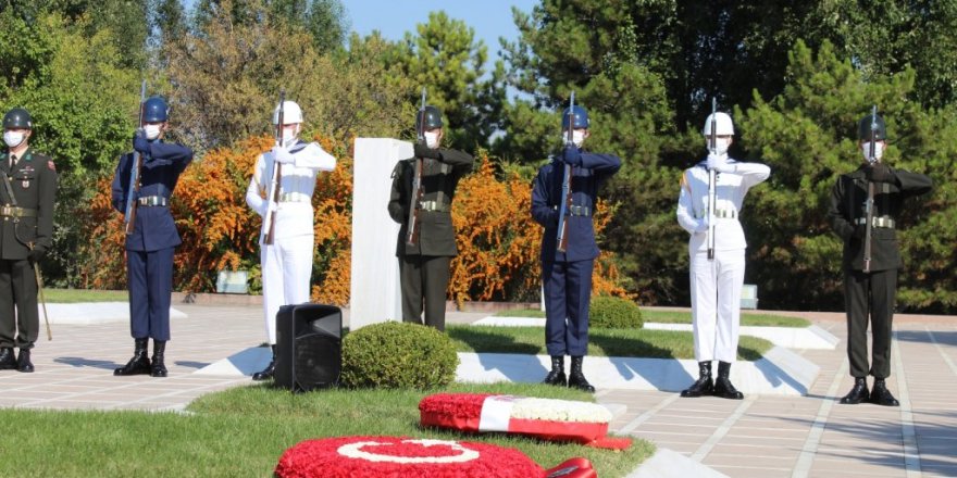 27 Mayıs 1960 askeri darbesinin liderini anmaya sadece birkaç kişi geldi