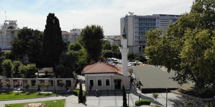 En Uzun İsimli Cami: Kadı Hüsameddin Çamaşırcı Hacı Mustafa Efendi 18 Sekbanlar Camii