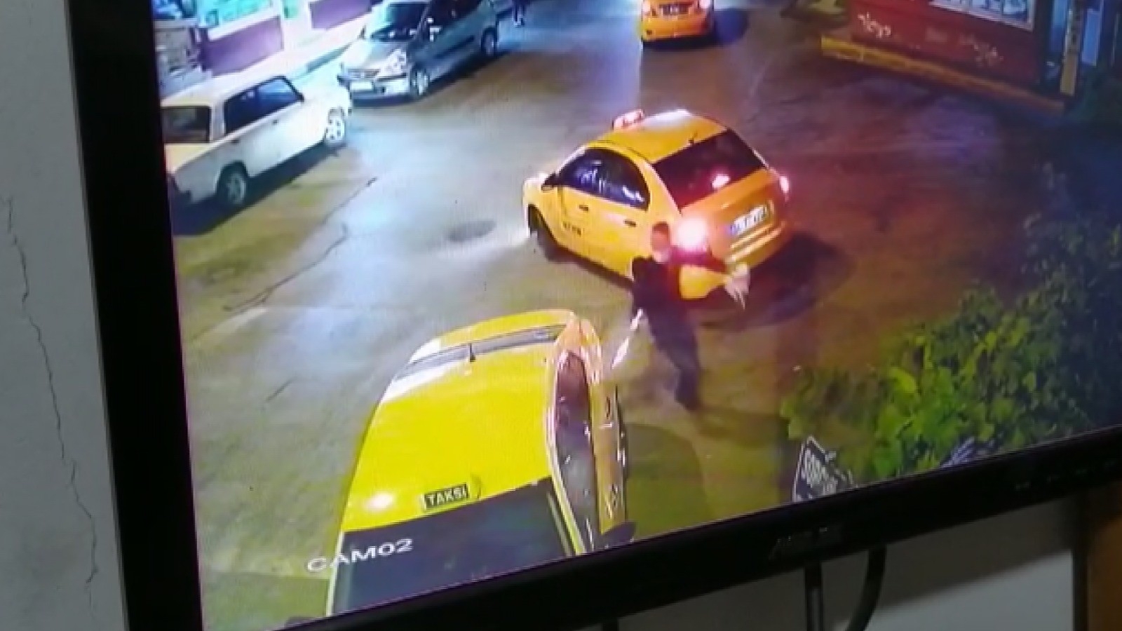 Para istediği ağabeyini kurşun yağmuruna tuttu, ağabey yara almadan kurtuldu